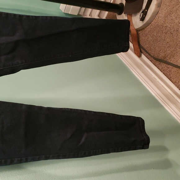 Universal Threads Skinny Jeans - Picture 2 of 6